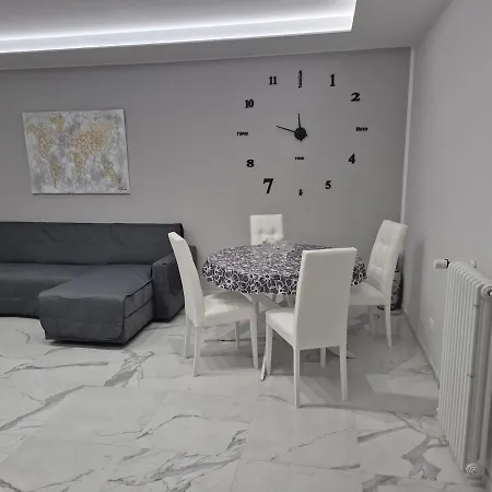 Daire Panoramic Apartmet Le Torri - San Paolo - Parco Ruffini *